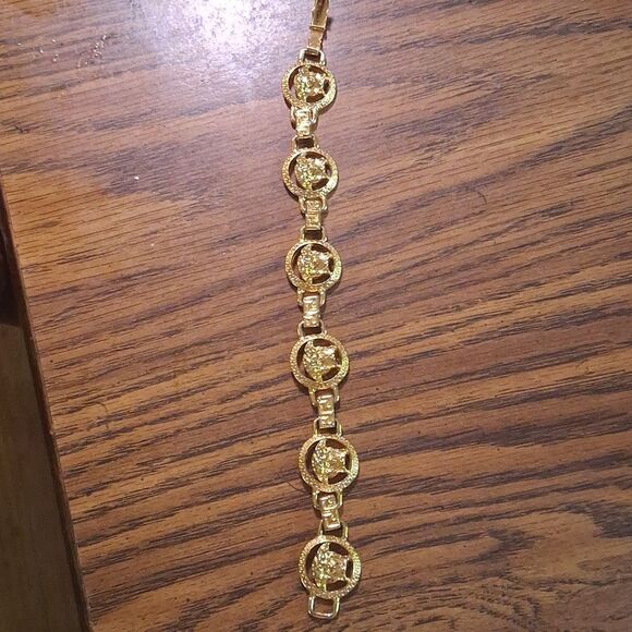 Gianni Versace Vintage Gold Medusa Chain Link Bracelet - Picture 3 of 8